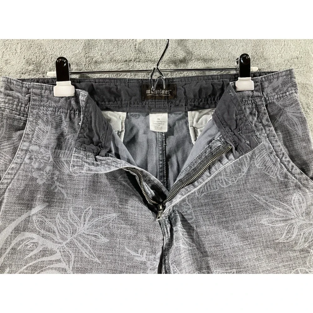 No Boundaries Chino Shorts Men's Size 36 Style NM15300T Grey Floral‎